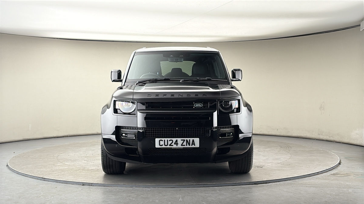 Land Rover Defender 110 Image 3