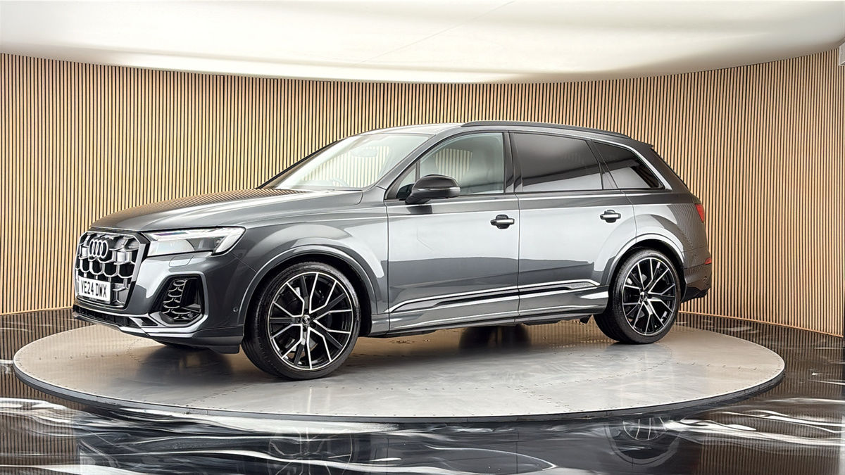 More views of Audi SQ7