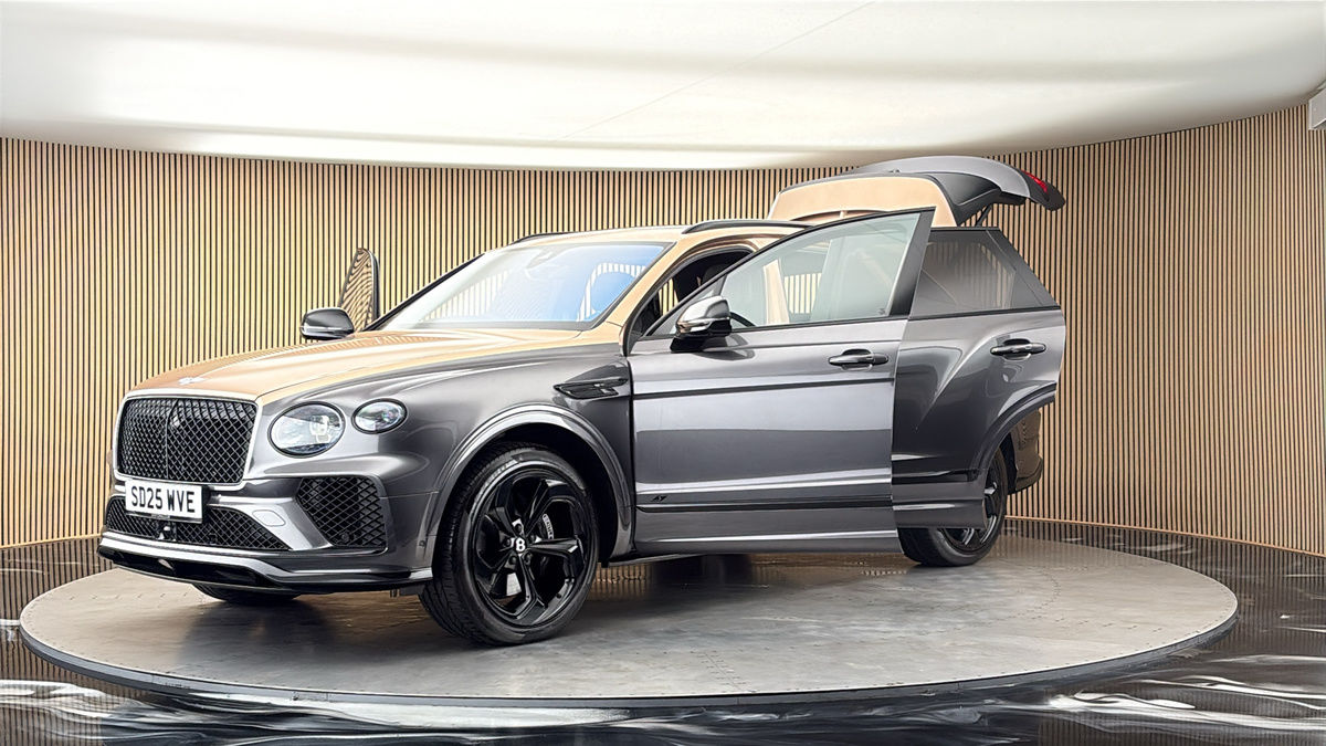 Bentley Bentayga Image 22
