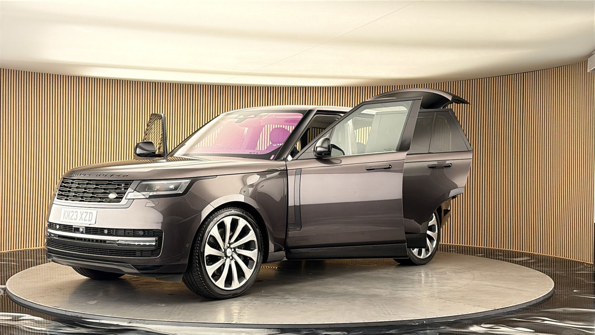 More views of Land Rover Range Rover