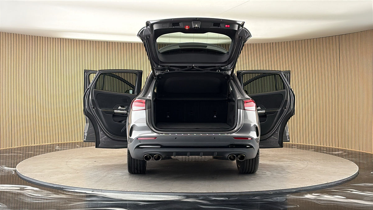 More views of Mercedes-Benz GLA