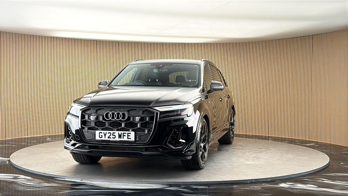 More views of Audi Q7