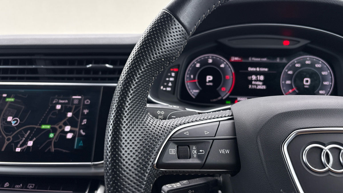 Audi Q7 Image 13