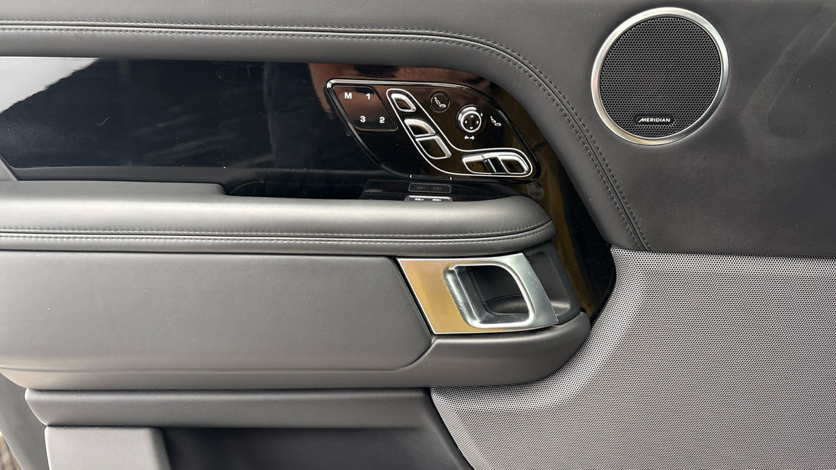 Land Rover Range Rover Image 19