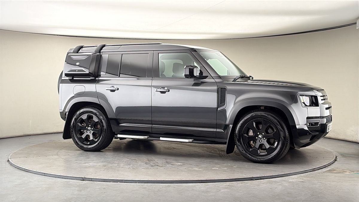 More views of Land Rover Defender 110