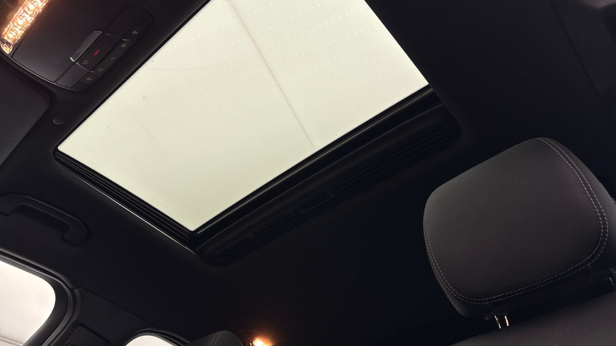 Mercedes-Benz EQC Image 7