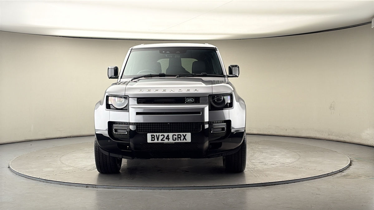 Land Rover Defender 110 Image 3