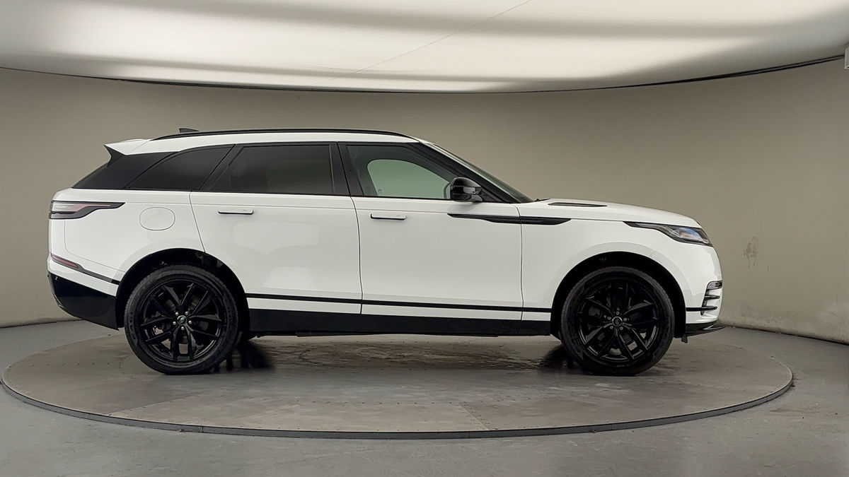 Land Rover Range Rover Velar Image 16