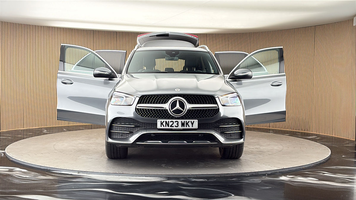 More views of Mercedes-Benz GLE