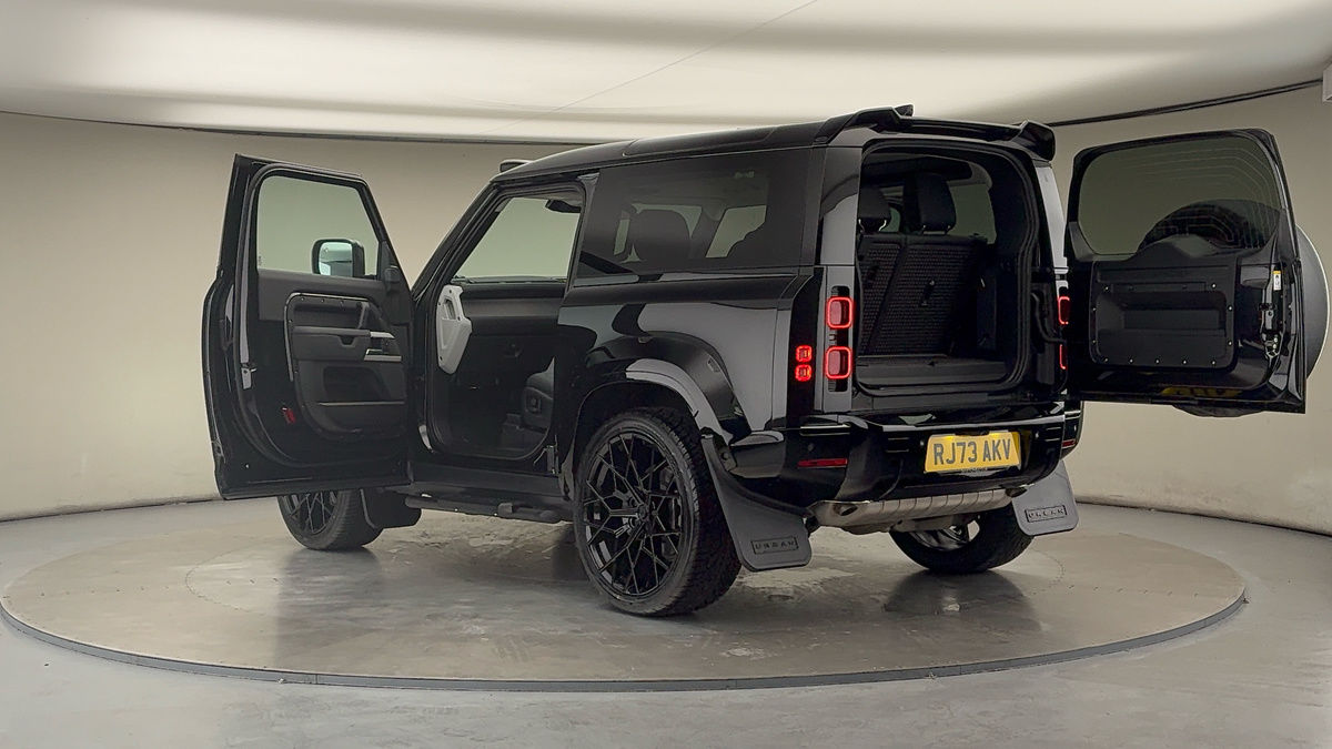 More views of Land Rover Defender 90