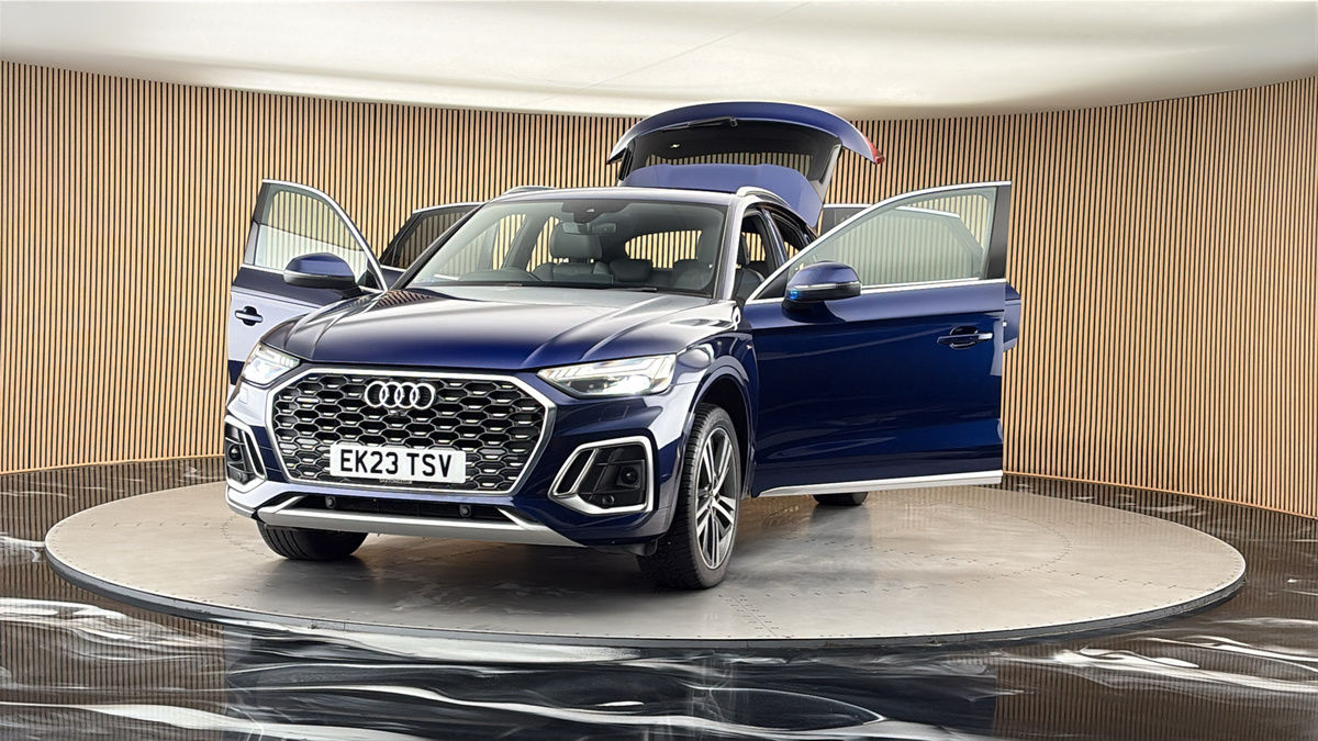 More views of Audi Q5