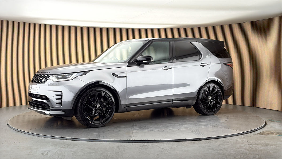 More views of Land Rover Discovery