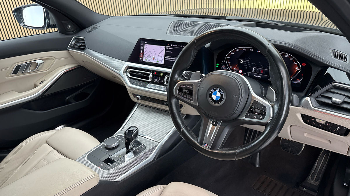 BMW 3 Series Image 5