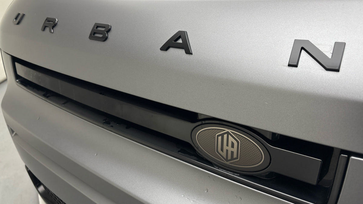 Land Rover Defender 110 Urban Image 24