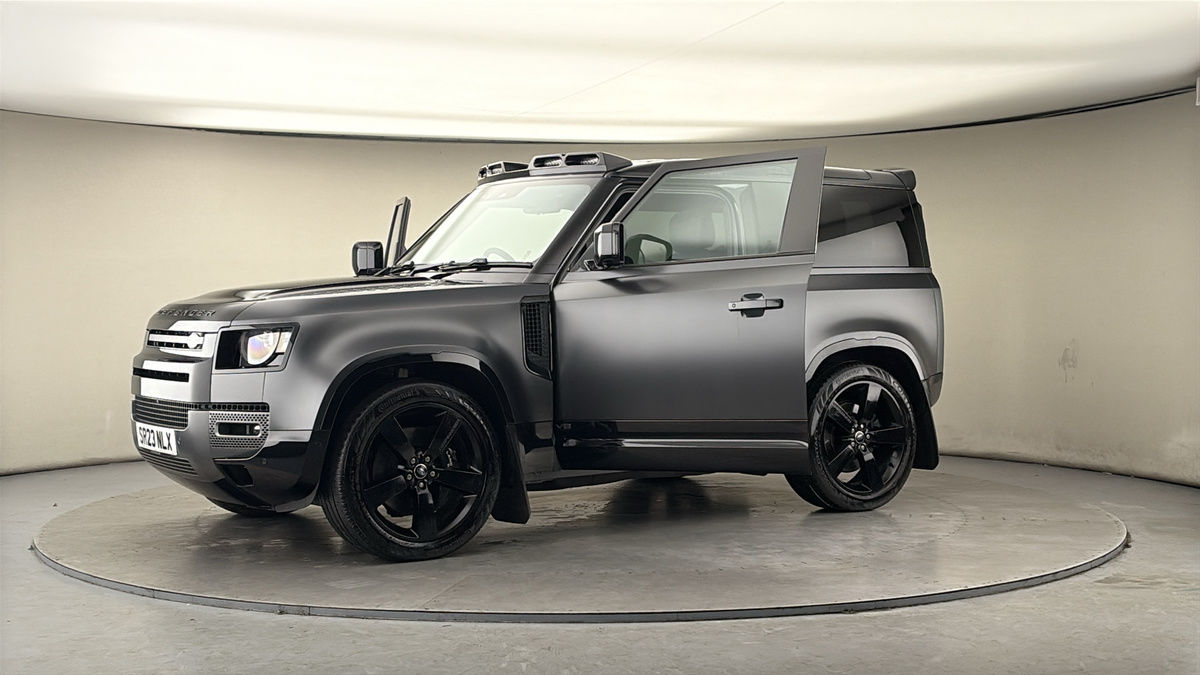 More views of Land Rover Defender 90