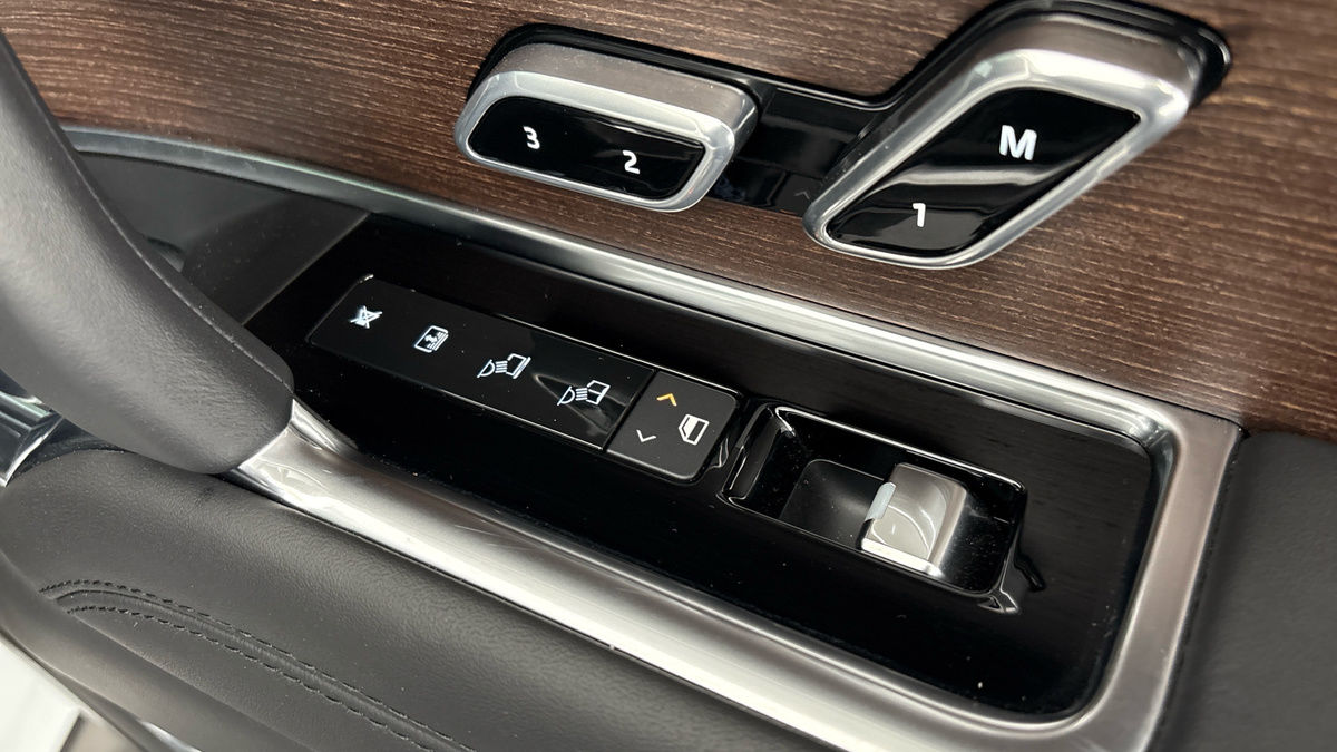 Land Rover Range Rover Image 25