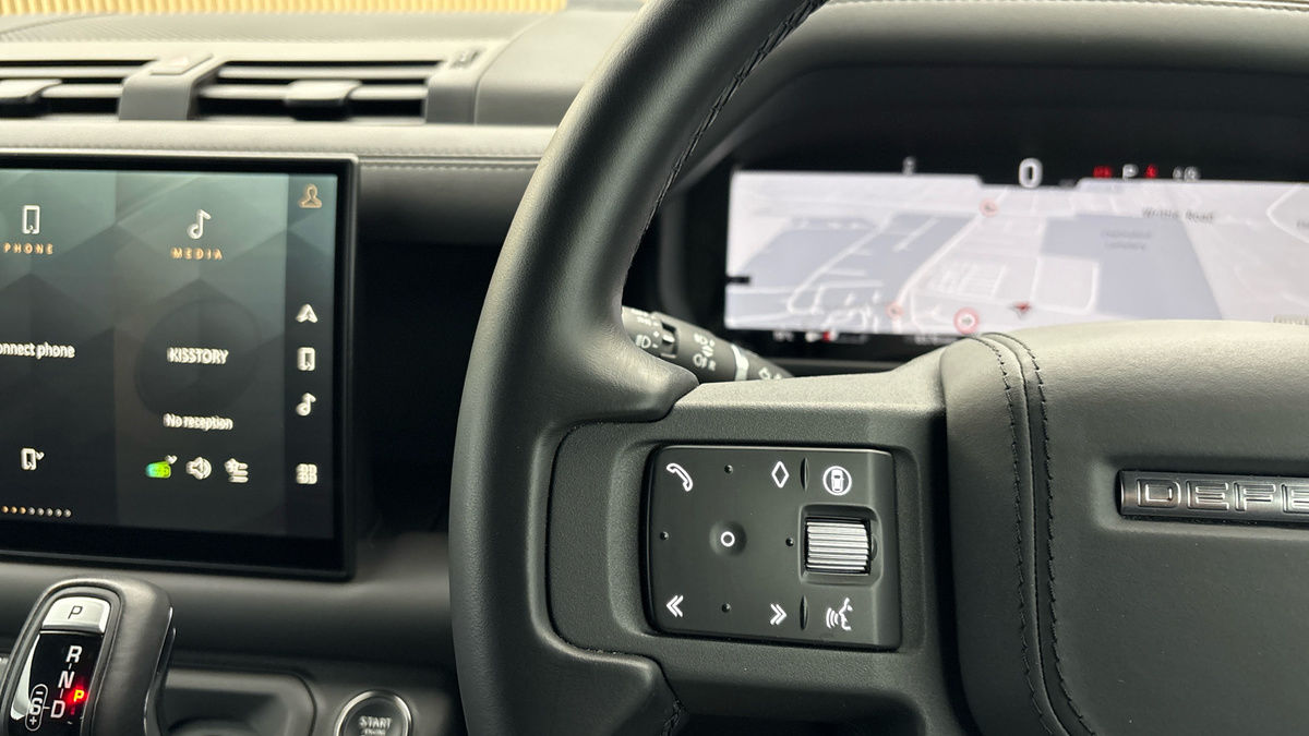 Land Rover Defender 90 Urban Image 13