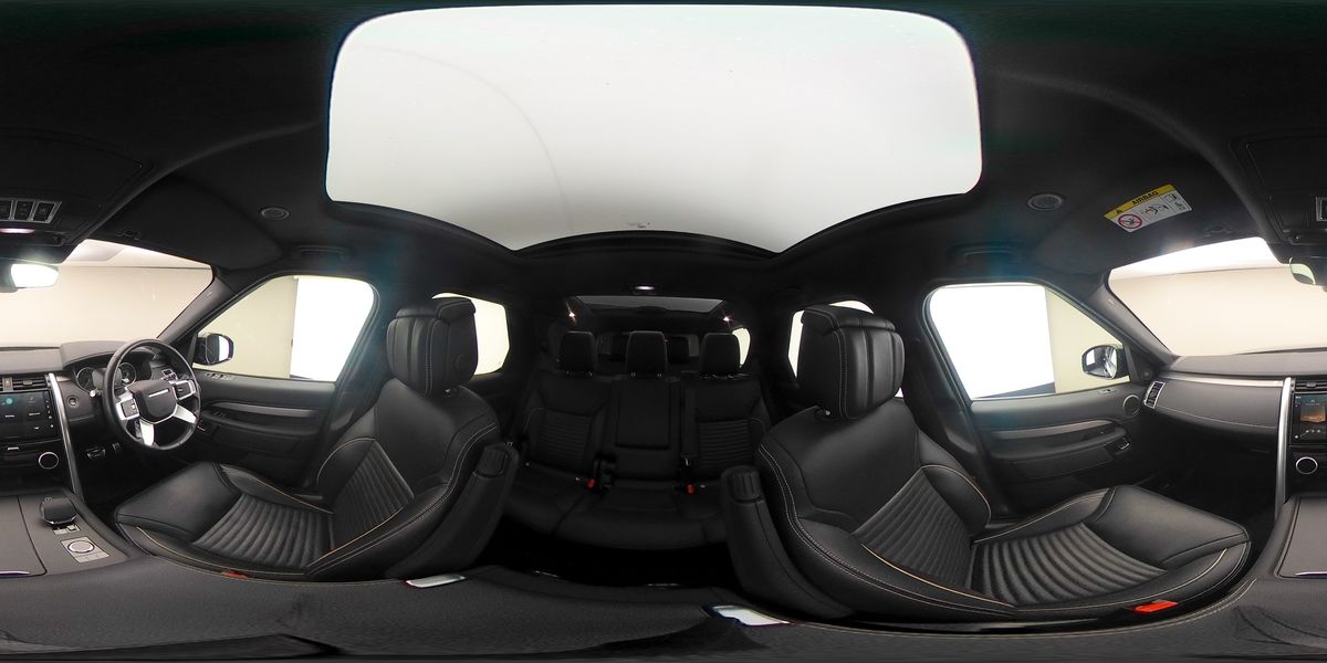 More views of Land Rover Discovery