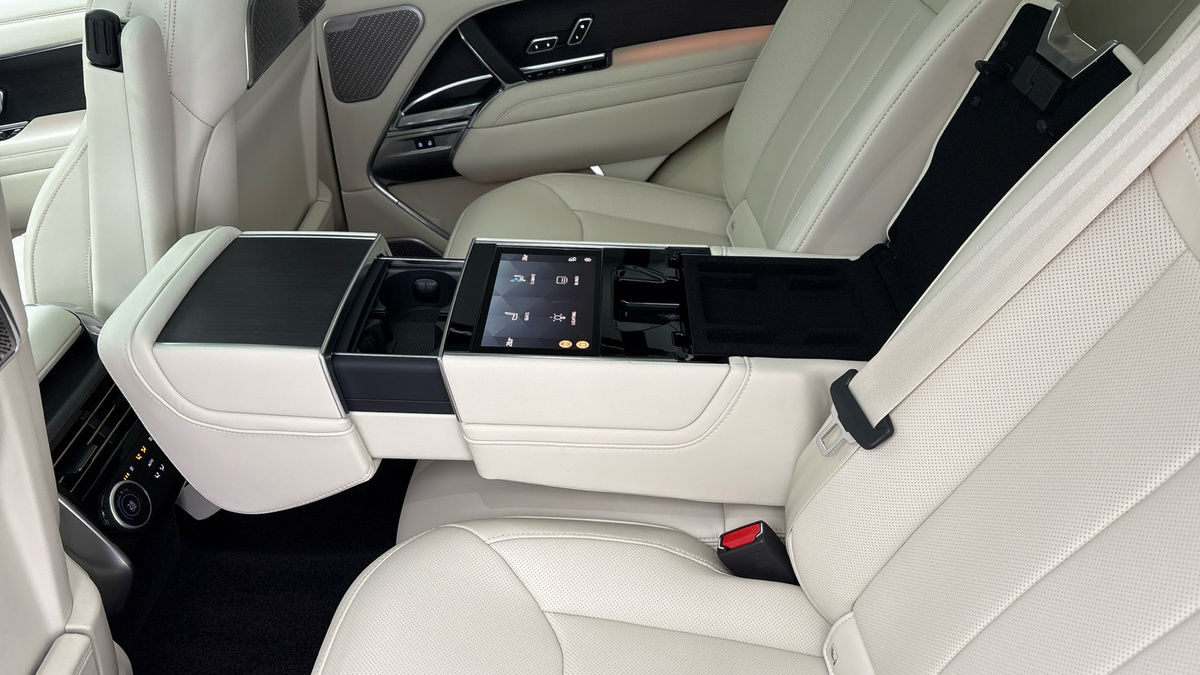 Land Rover Range Rover Image 9