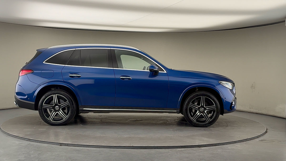 Mercedes-Benz GLC Image 16