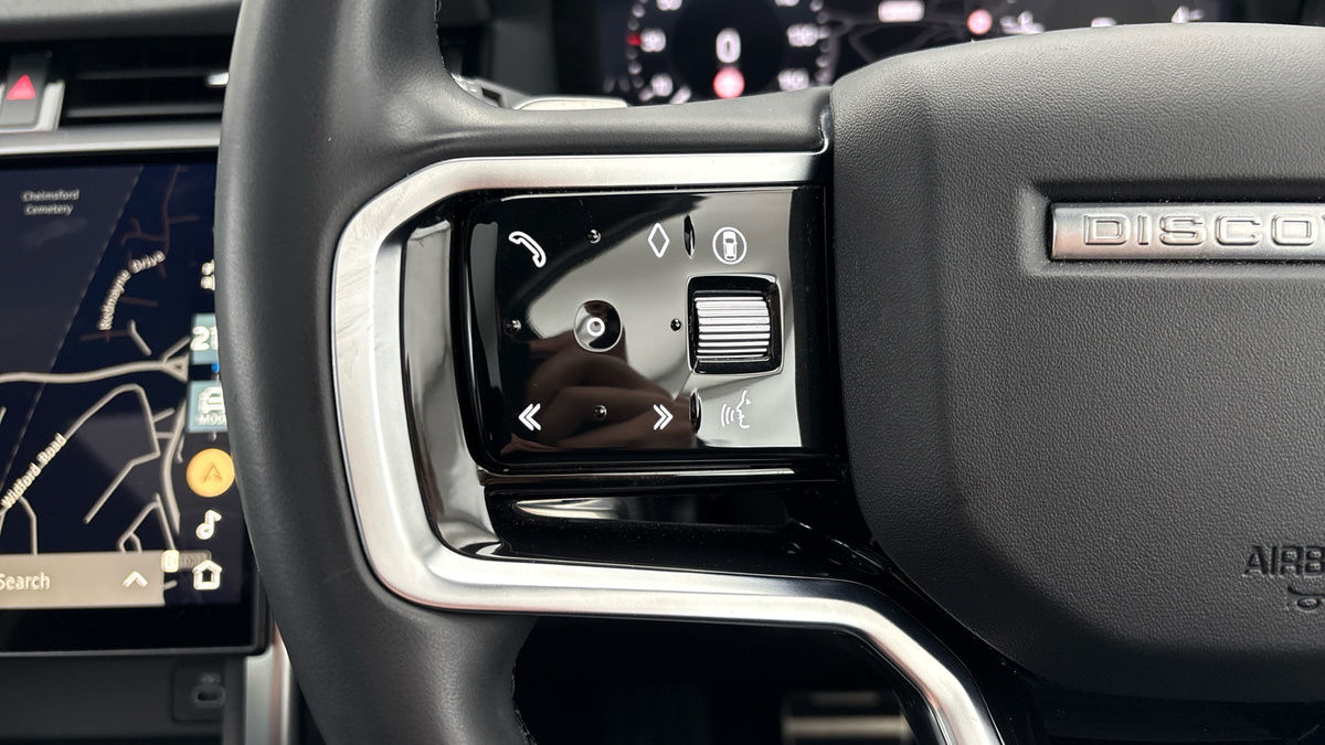 Land Rover Discovery Sport Image 13