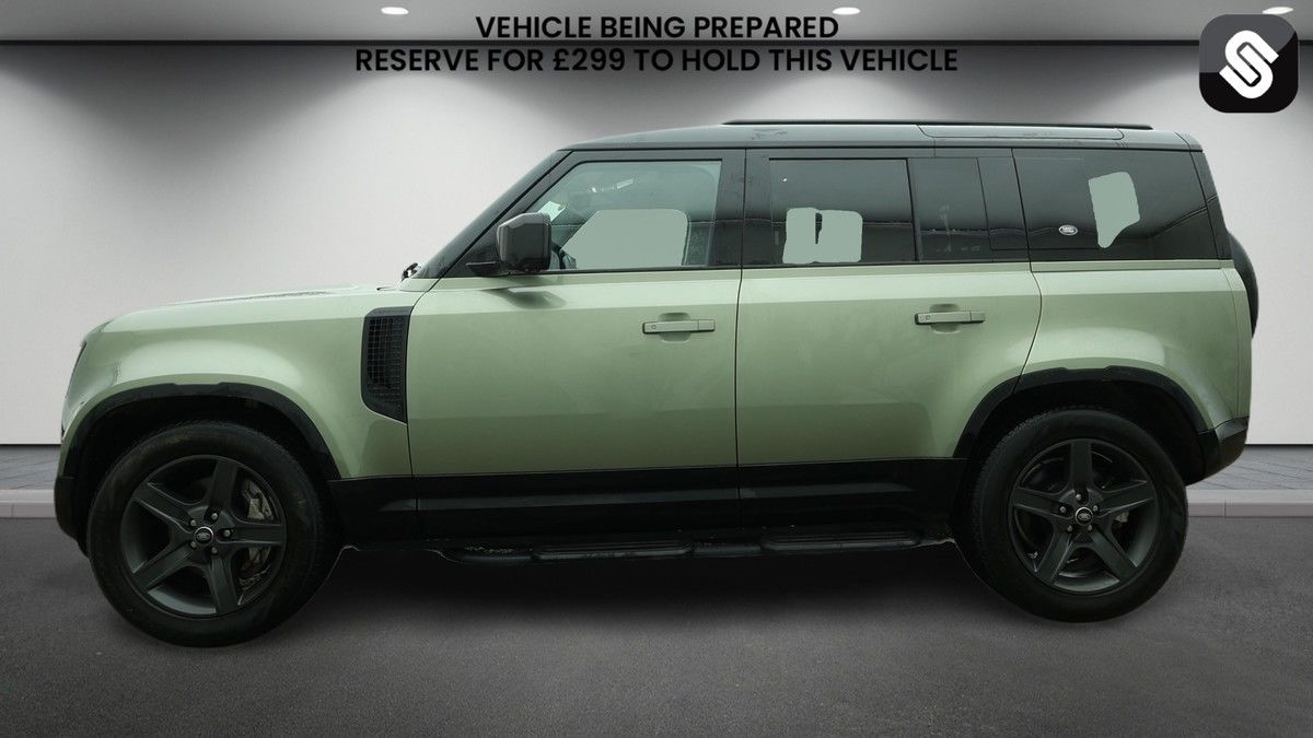 Land Rover Defender 110 Image 6