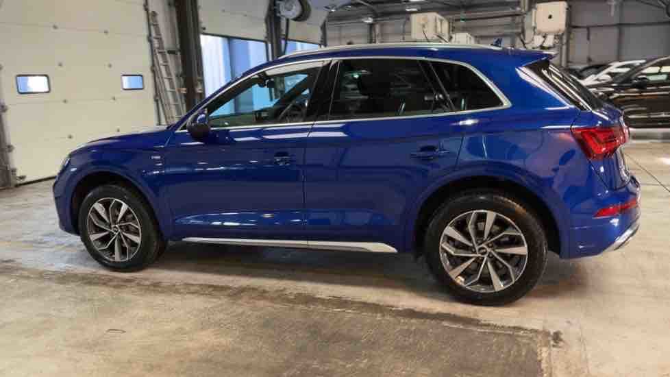More views of Audi Q5