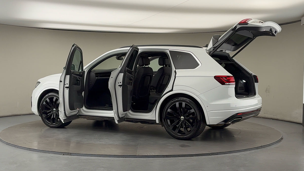 More views of Volkswagen Touareg