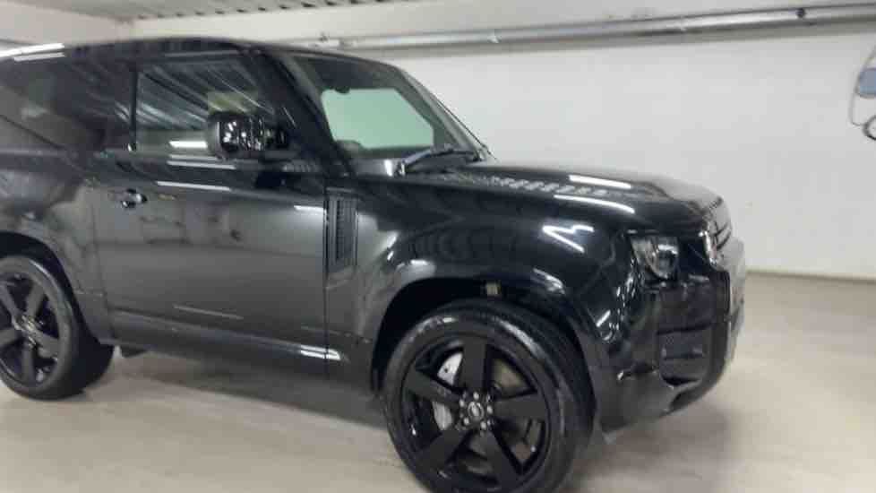 More views of Land Rover Defender 90