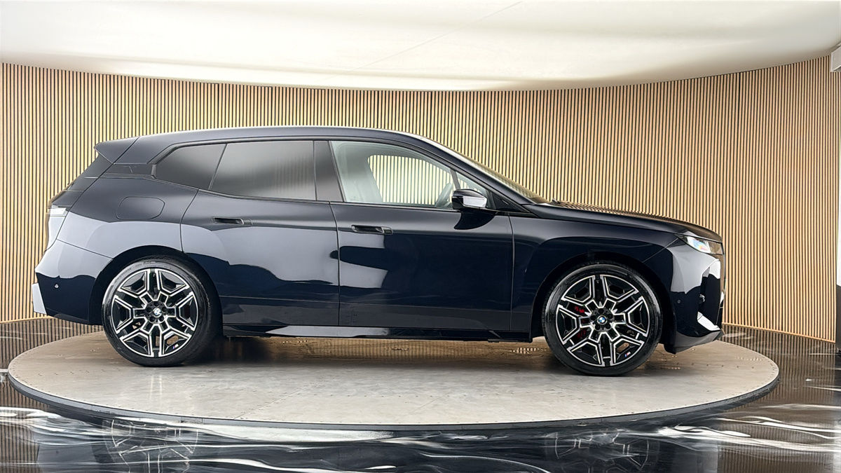More views of BMW iX