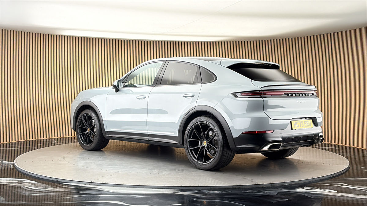 More views of Porsche Cayenne