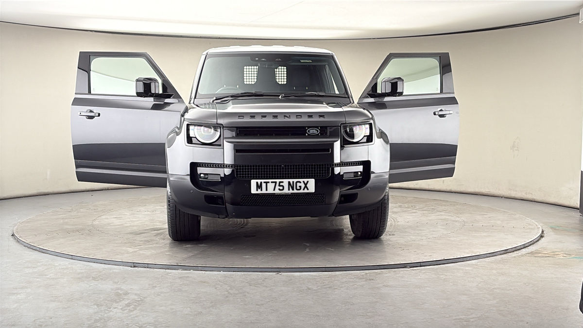 More views of Land Rover Defender 90