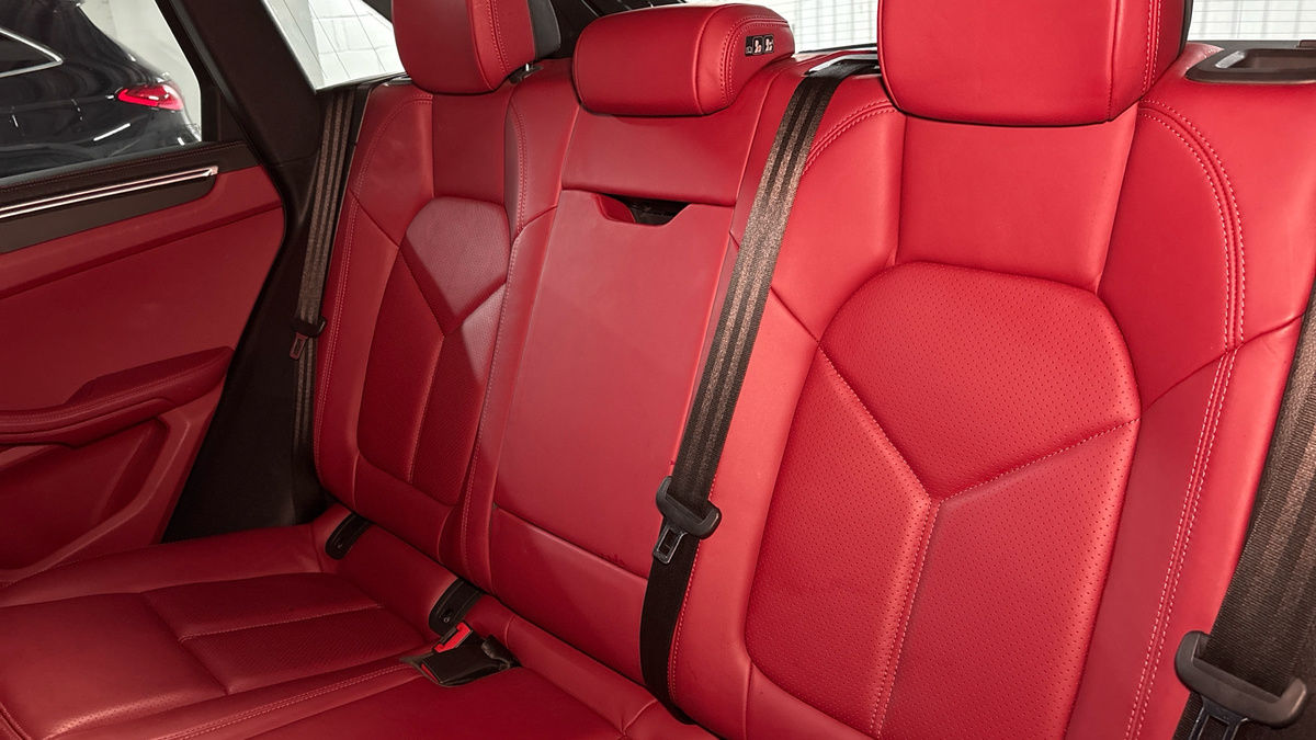 Porsche Macan Image 8