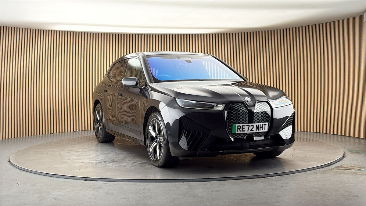 More views of BMW iX
