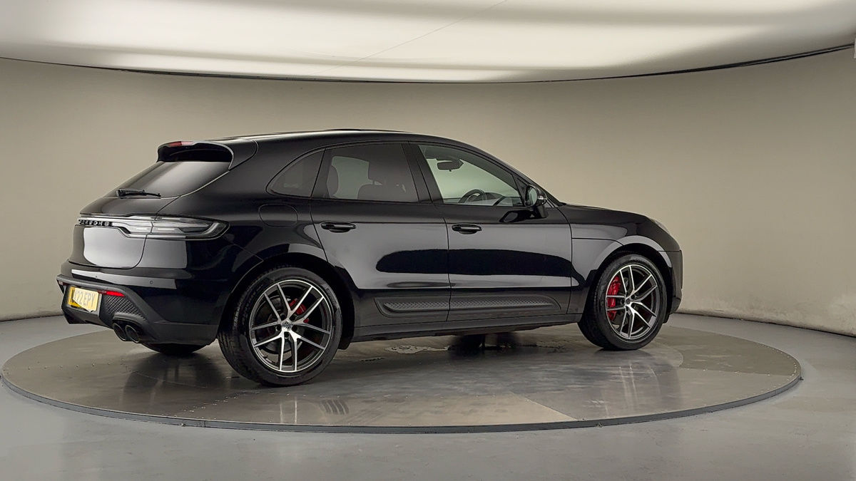 More views of Porsche Macan
