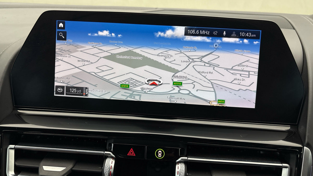 BMW 8 Series Image 17