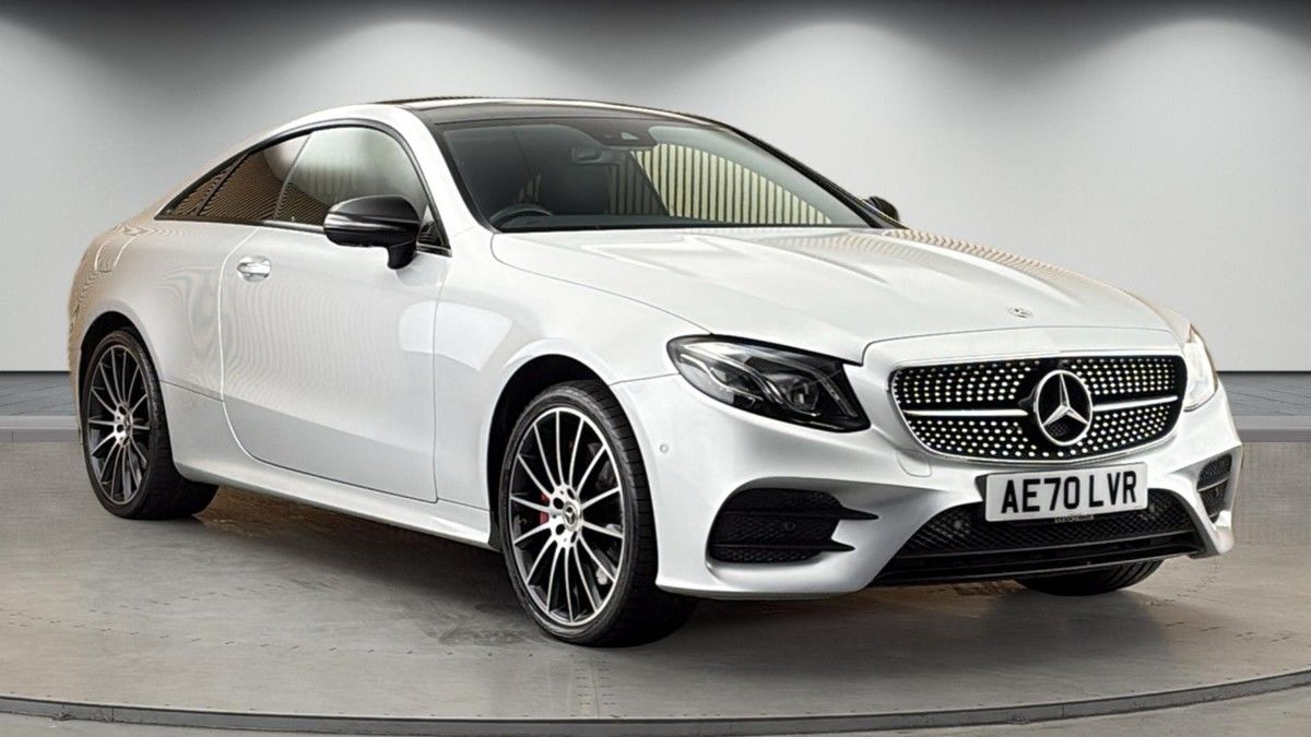 Mercedes-Benz E Class Sticky Header Image