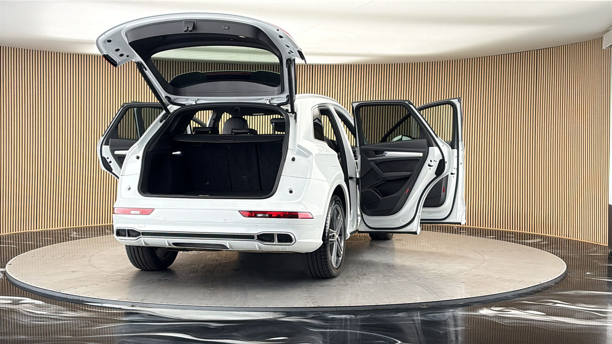 More views of Audi SQ5