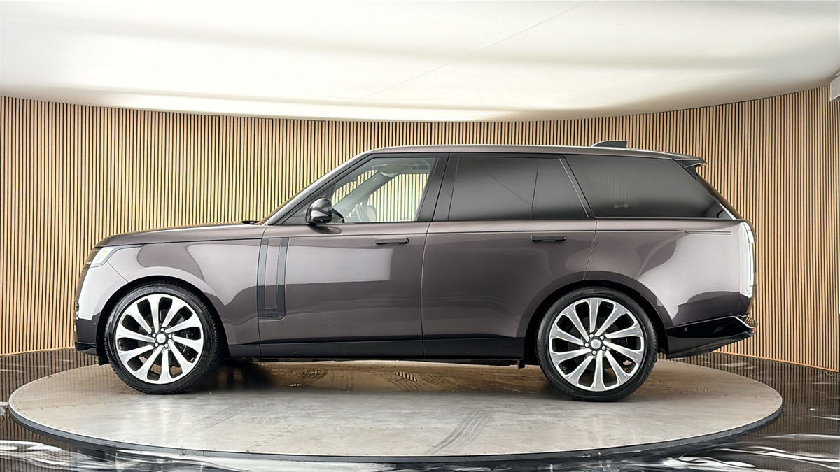 More views of Land Rover Range Rover