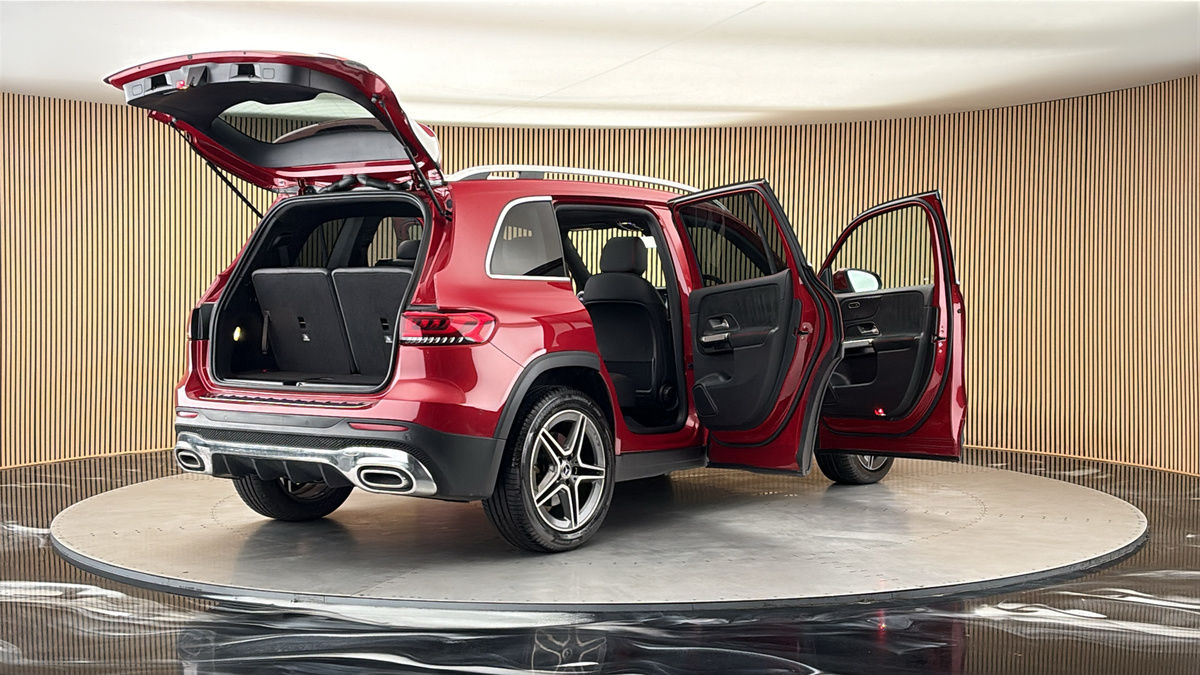 More views of Mercedes-Benz GLB