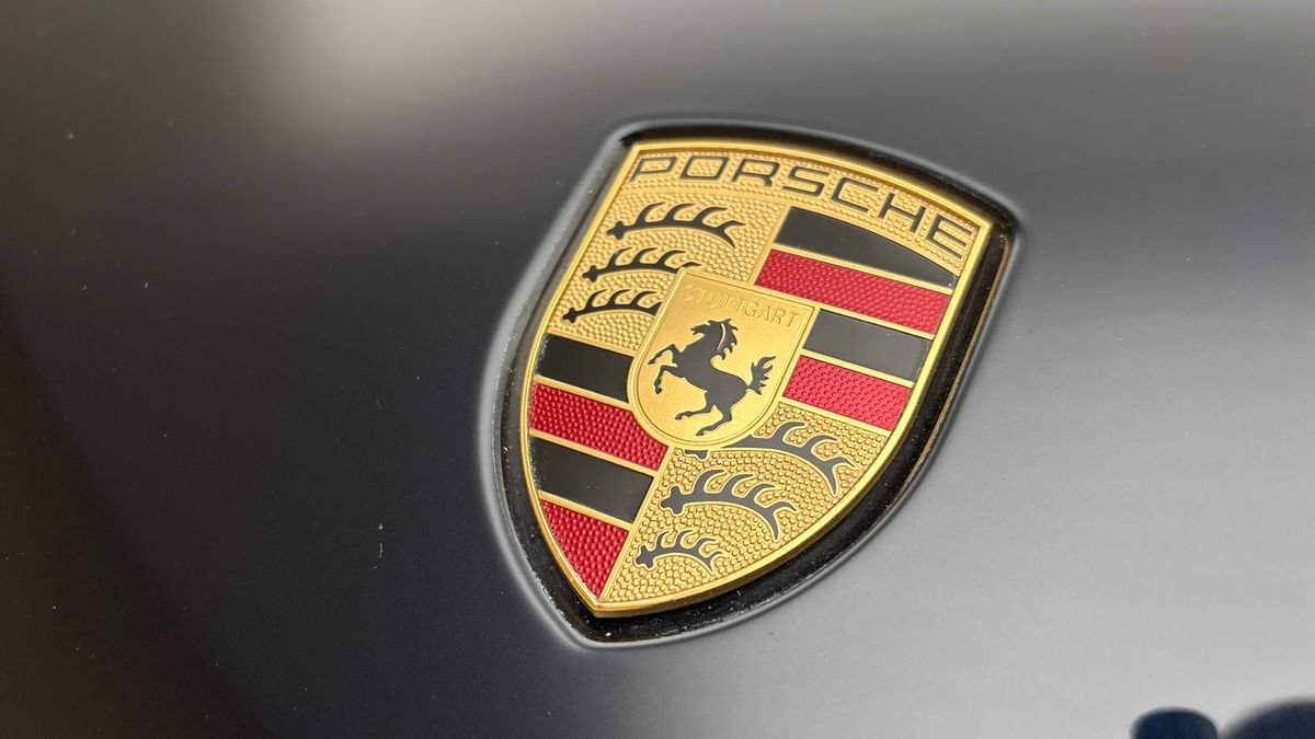 Porsche Cayenne Image 24