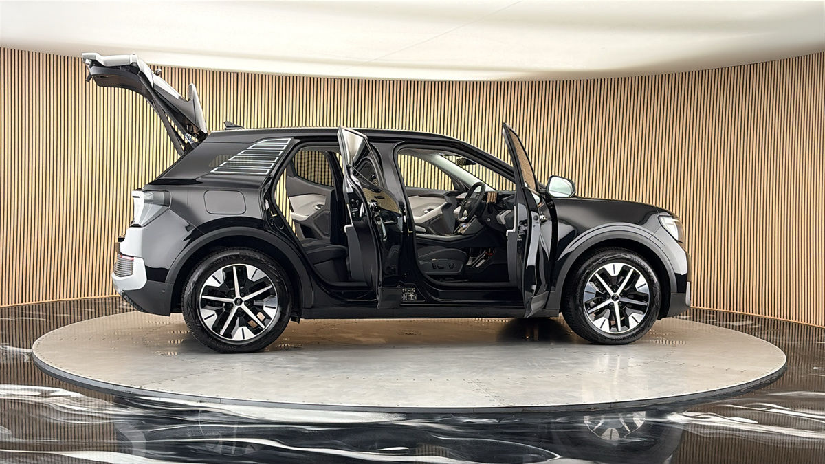 More views of Ford Explorer