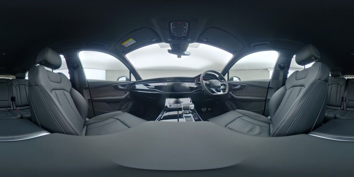 More views of Audi Q7