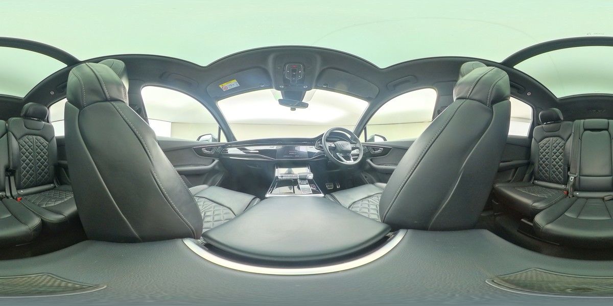 More views of Audi SQ7