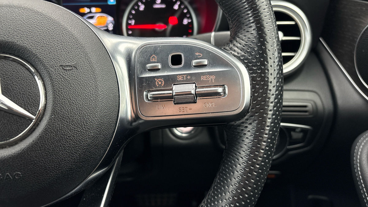 Mercedes-Benz GLC Image 14