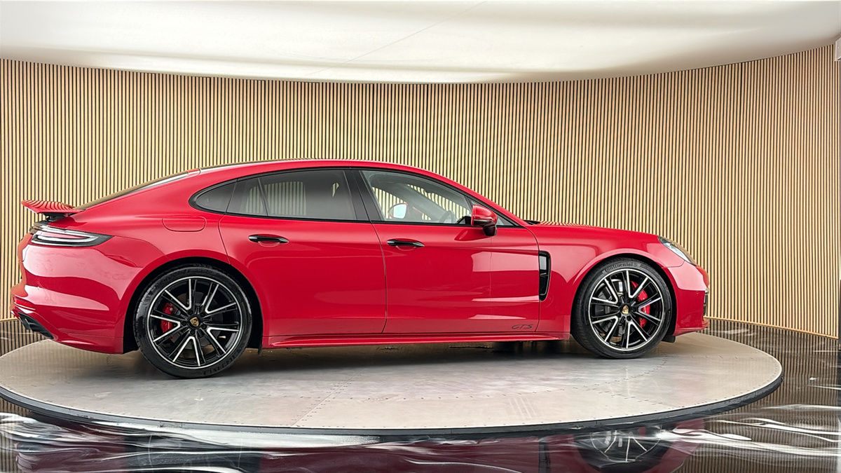 More views of Porsche Panamera
