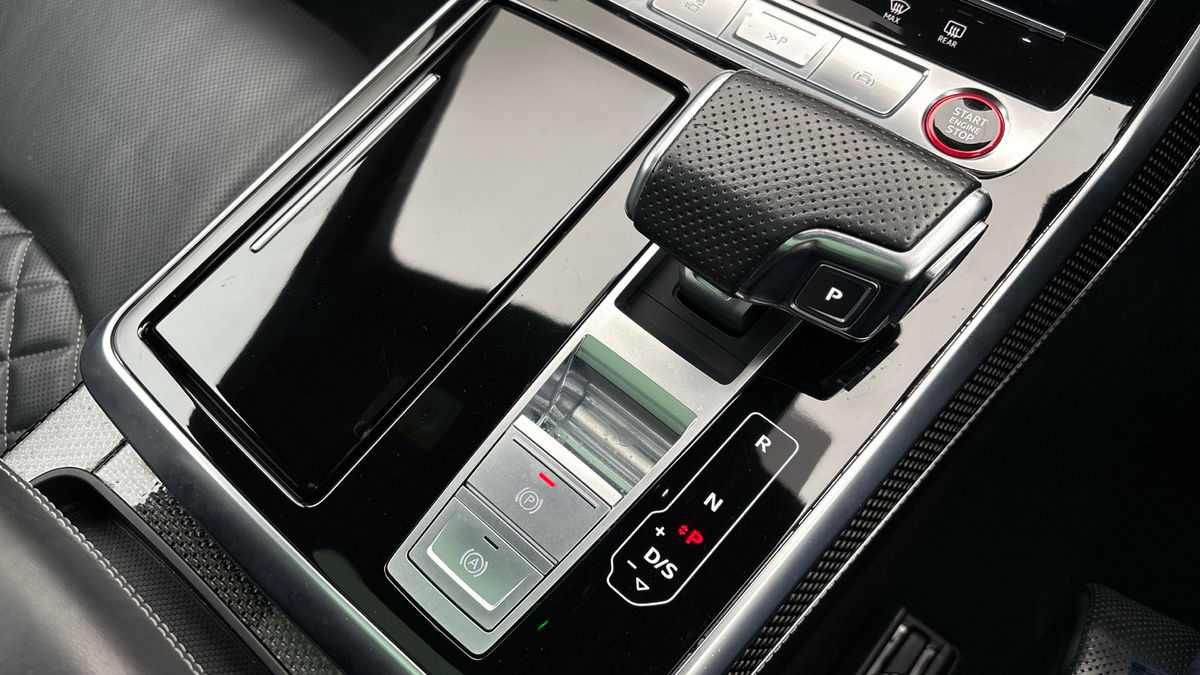 Audi SQ8 Image 25