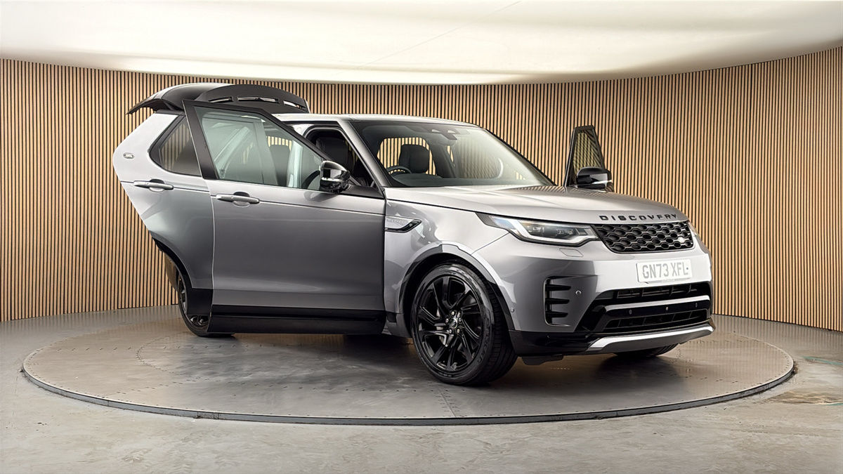 More views of Land Rover Discovery
