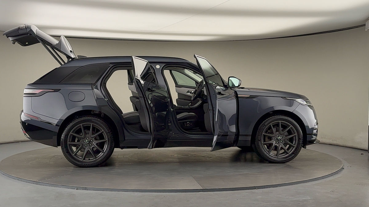 More views of Land Rover Range Rover Velar