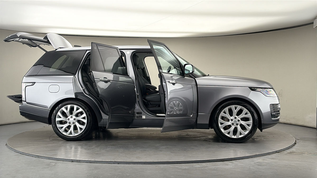 More views of Land Rover Range Rover